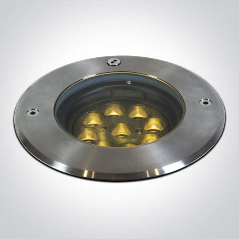 9x1,5W COB LED inground uplight with a 36 beam which is tiltable +/-20. One Light. 69074B/W
