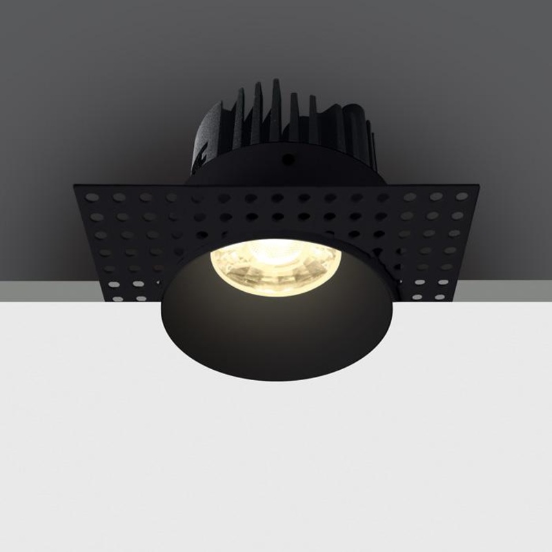 LED Spotlight Black Circular Warm White LED Outdoor 500lm Die Cast One Light SKU:10107BT/B/W